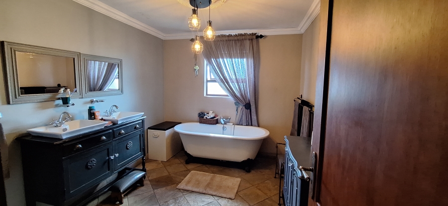 4 Bedroom Property for Sale in Maraldi Estate Free State